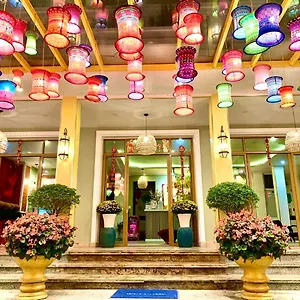 De Vivre Hotel